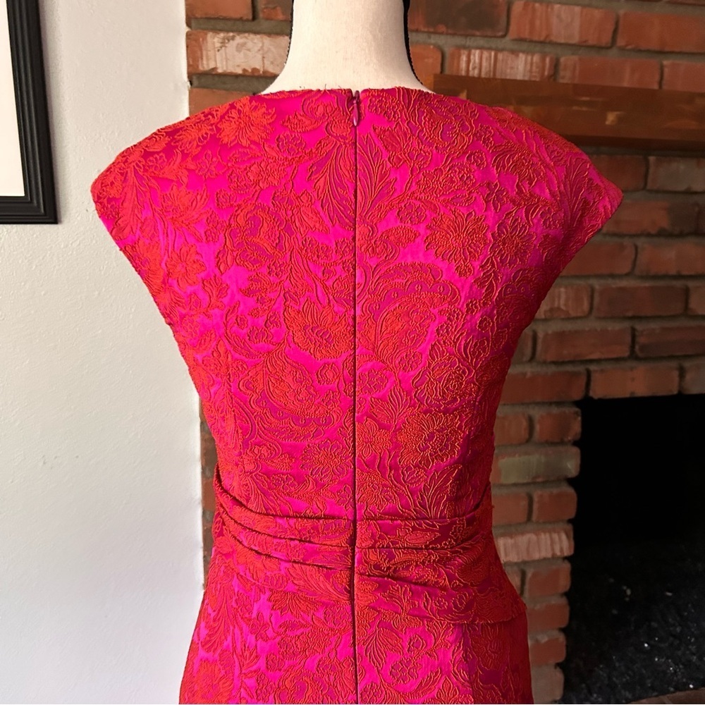 THEIA Barbara Scoop Neck Column Floral Jacquard Gown in Petunia Sz 4 - Picture 11 of 12